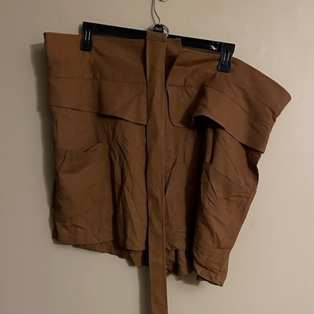 Eloquii Women Plus Size Cinched Waist Short with Belt Size 24